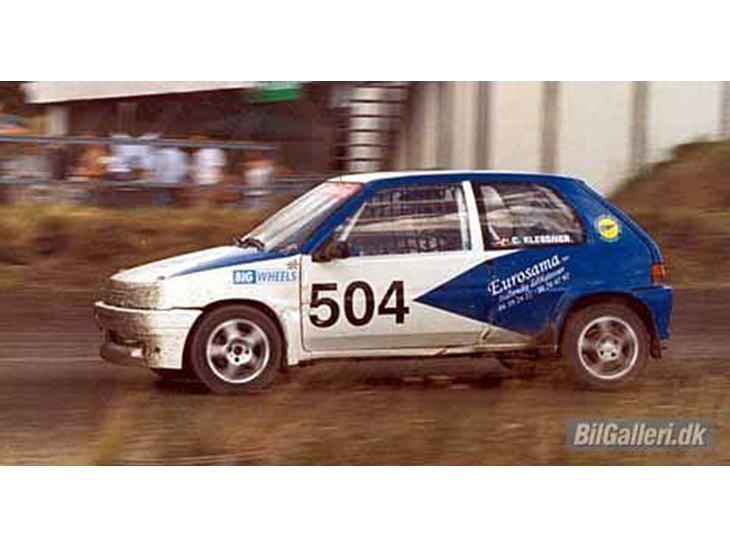 {{currentPhoto.altText}} billede {{currentPhoto.number}}