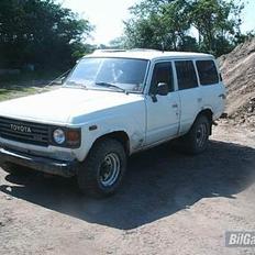 Toyota Landcruiser Hj60 *Solgt*