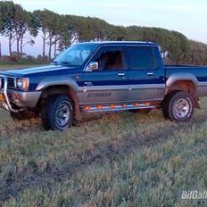 Mitsubishi L200 strada død ved kølle