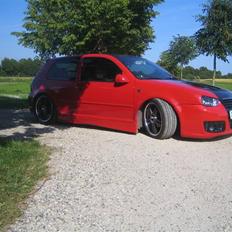 VW Golf 4 solgt