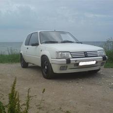 Peugeot 205 1,9 Rallye