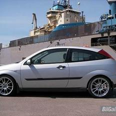 Ford Focus 2.0 trend (solgt)