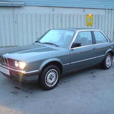 BMW 325e "SOLGT"
