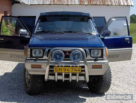 Mitsubishi L200 strada død ved kølle - solskærm monteret.... billede 11