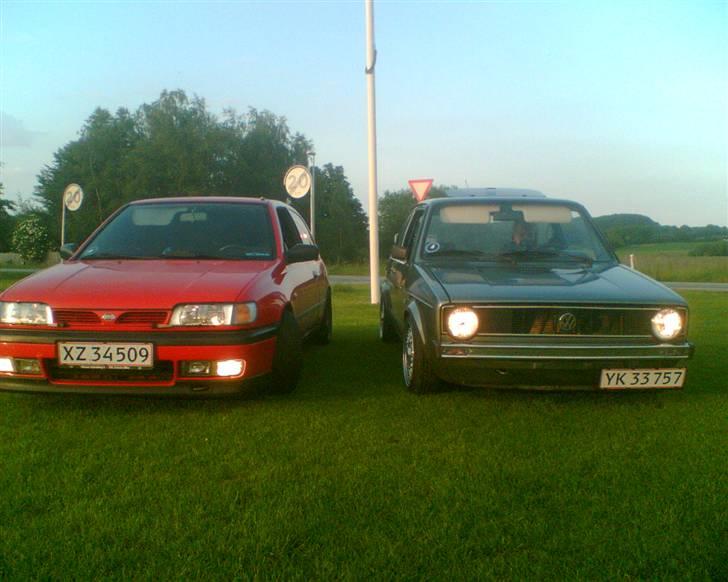 Nissan Sunny N14 - Min til venstre og lillebror´s til højre billede 1