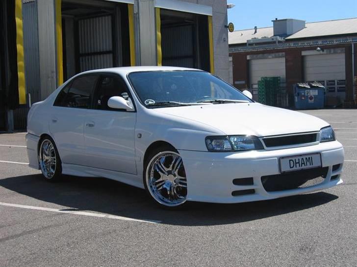 Toyota Carina E billede 7