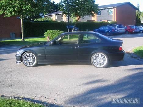 BMW 325 coupe SOLGT billede 2