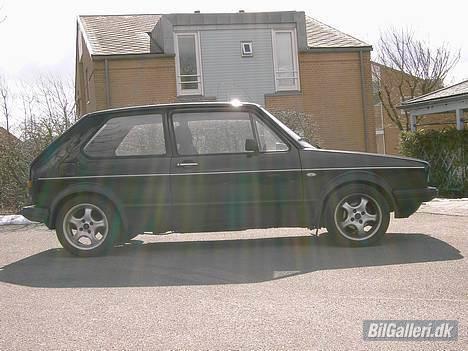 VW Golf 1 G60 - Her er vognen som jeg hentede den... Beskidt er den ihvertfald! billede 1