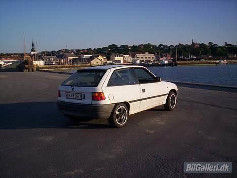 Opel astra f "solgt" billede 2