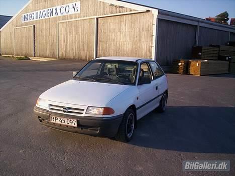 Opel astra f "solgt" billede 5