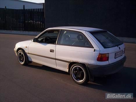 Opel astra f "solgt" billede 9