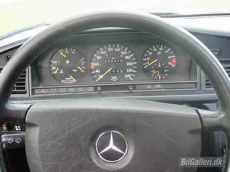 Mercedes Benz 190e billede 6