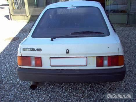 Ford Sierra "SOLGT & SKROTTET" billede 2