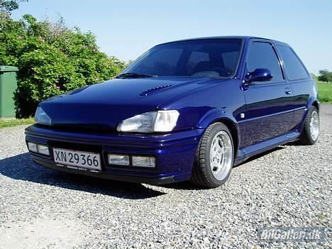 Ford fiesta xr2i SOLGT billede 3