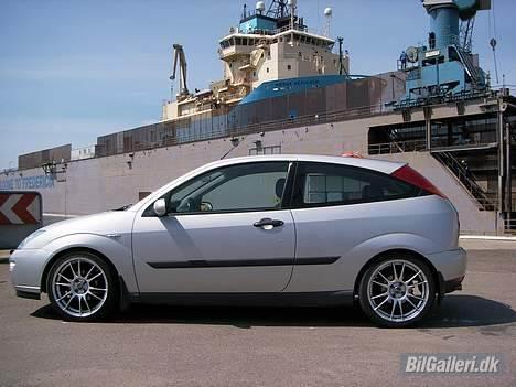 Ford Focus 2.0 trend (solgt) billede 1