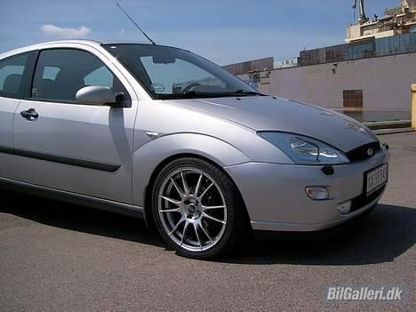 Ford Focus 2.0 trend (solgt) billede 4