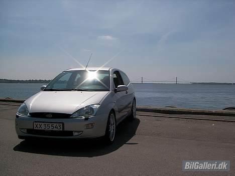 Ford Focus 2.0 trend (solgt) billede 6