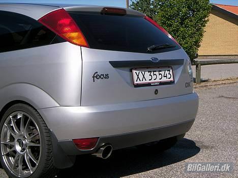 Ford Focus 2.0 trend (solgt) billede 9
