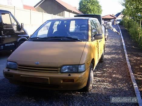 VW Golf 2 GTi - Totalskadet - Ny indkøbt markracer: Nissan Prairie 2,0 med servo,el ruder, sædevarme o.s.v billede 10