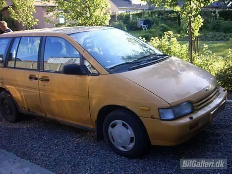 VW Golf 2 GTi - Totalskadet - Ny indkøbt markracer: Nissan Prairie 2,0 med servo,el ruder, sædevarme o.s.v billede 11