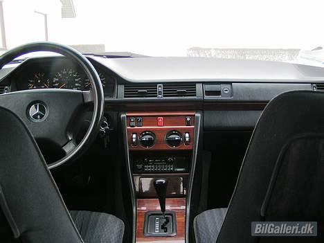 Mercedes Benz W124 250D - VOGN 49 billede 5