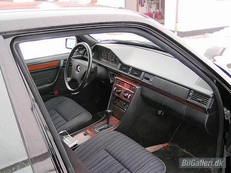 Mercedes Benz W124 250D - VOGN 49 billede 7