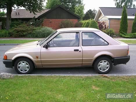Ford Escort (Skrottet) billede 3