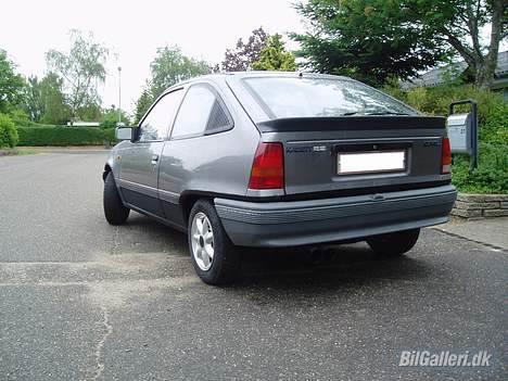 Opel Kadett 1.4i solgt. billede 3