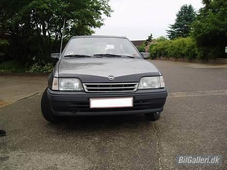 Opel Kadett 1.4i solgt. billede 4