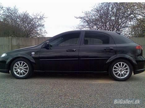 Chevrolet Lacetti 1,8 CDX (SOLGT)  - lige lidt photoshop, men det er ting der sker inden længe billede 2