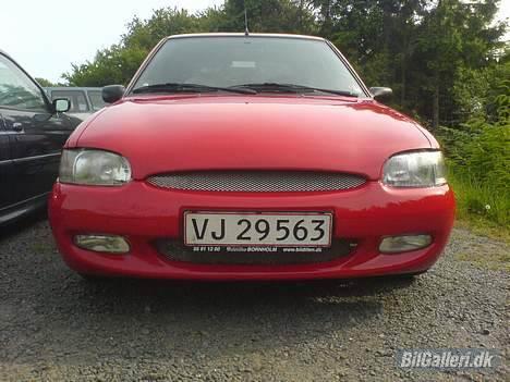 Ford (TOTALSKADET)Escort sport billede 14