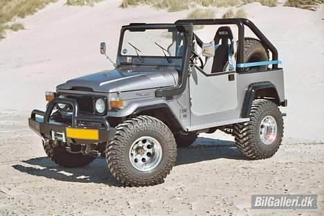 Toyota Landcruiser Bj42 (Solgt) - Her er vi så på stranden.. :D  billede 5