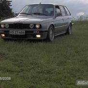 BMW E30 324 touring