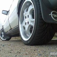 Opel Kadett E - Randi SKROTTET