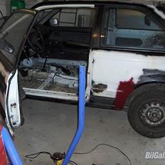 Mazda 323 1.6i gt (folkeracer)