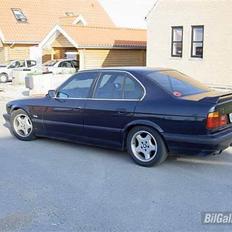 BMW 518Ii Executive (SOLGT)
