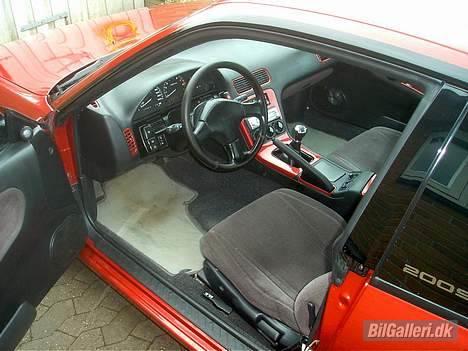 Nissan 200 - Kabinene med lidt indfarvede dele billede 3