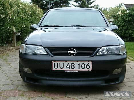 Opel Vectra B 2.5 CD V6  - Rieger frontspoiler spartlet sammen med den orginale kofanger billede 8