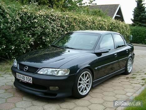 Opel Vectra B 2.5 CD V6  billede 9