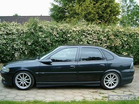 Opel Vectra B 2.5 CD V6  - Rieger sideskørter billede 10