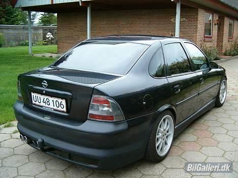 Opel Vectra B 2.5 CD V6  billede 12