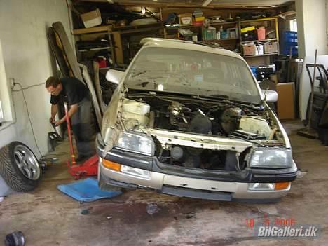 Opel Omega st.car  SOLGT ! - Svigerfar er ved at lave runde skærmkanter på den anden side... billede 13