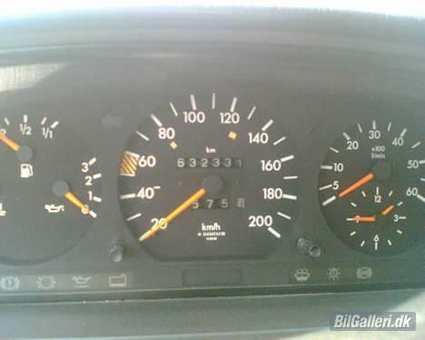 Mercedes Benz W124 250D - VOGN 49 billede 8