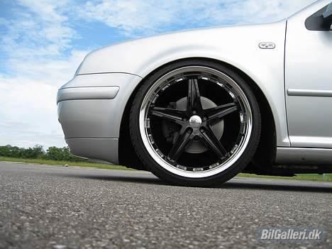 VW Golf Gti 1,8T Solgt billede 1