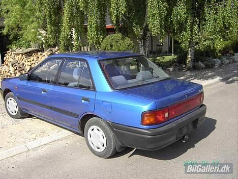 Mazda 323i 1,6 16v billede 2