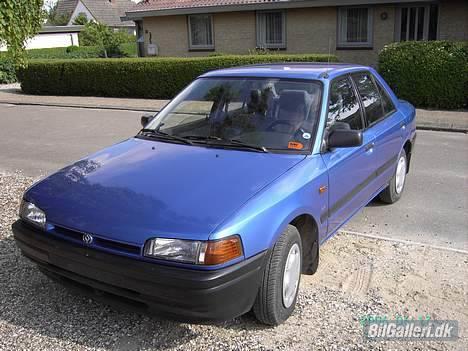 Mazda 323i 1,6 16v billede 4