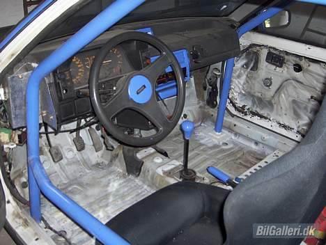 Mazda 323 1.6i gt (folkeracer) - min arbejdsplads billede 9