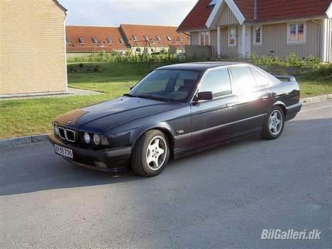 BMW 518Ii Executive (SOLGT) billede 1