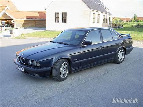 BMW 518Ii Executive (SOLGT) billede 2