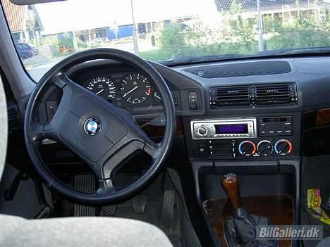 BMW 518Ii Executive (SOLGT) billede 9